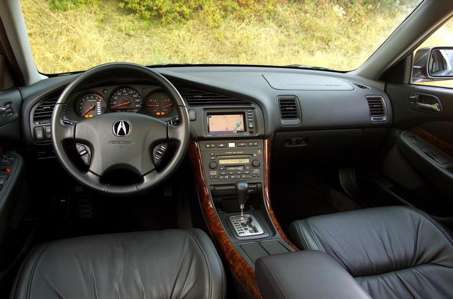 Торпедо Acura TL 3.2 2002 года  (фото 7 из 28)